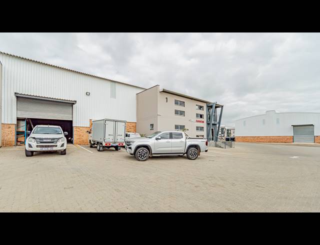 647M² MINI FACTORY FOR SALE IN KNOPJESLAAGTE